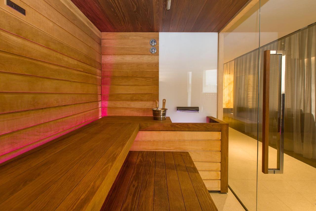 Maritim Plaza 5* Tirana