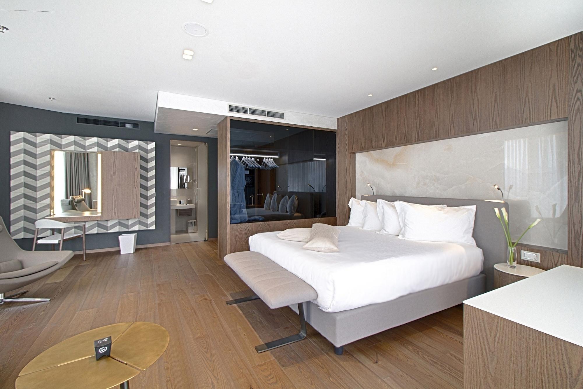 Maritim Plaza Hotel 5*
